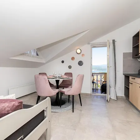Pansion Tina Apartment