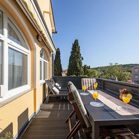 Apartment Pansion Tina