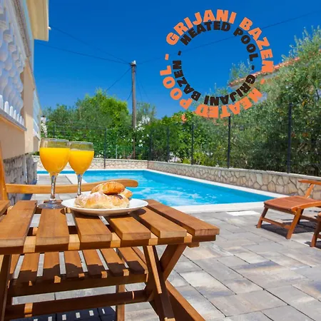 Pansion Tina Apartment *
