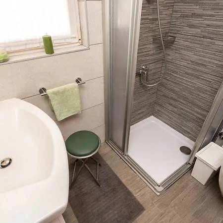 Pansion Tina Appartamento Šilo