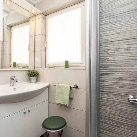 Lejlighed Pansion Tina Šilo