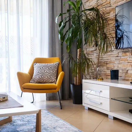 Pansion Tina Apartment Silo (Krk)