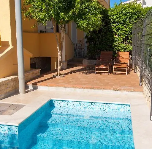 Διαμέρισμα Pansion Tina