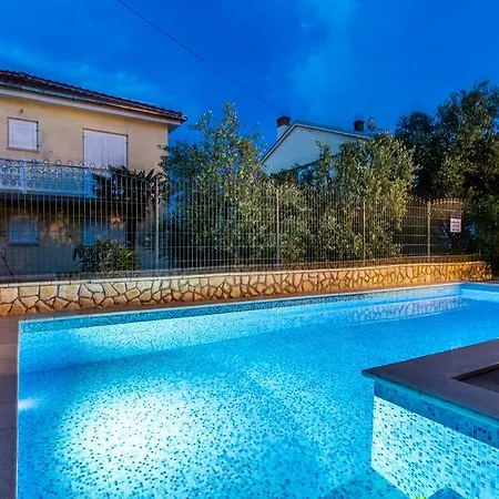 Διαμέρισμα Pansion Tina *