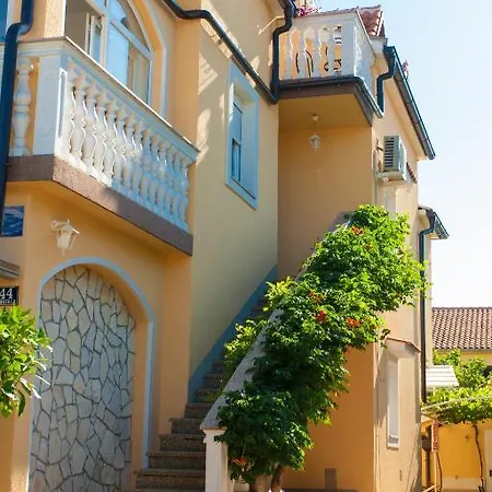 Pansion Tina Διαμέρισμα