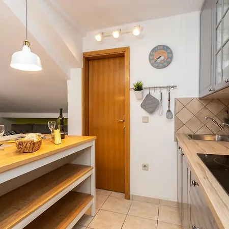 Pansion Tina Διαμέρισμα *