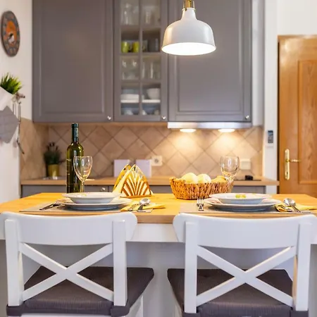 Pansion Tina Apartman Šilo