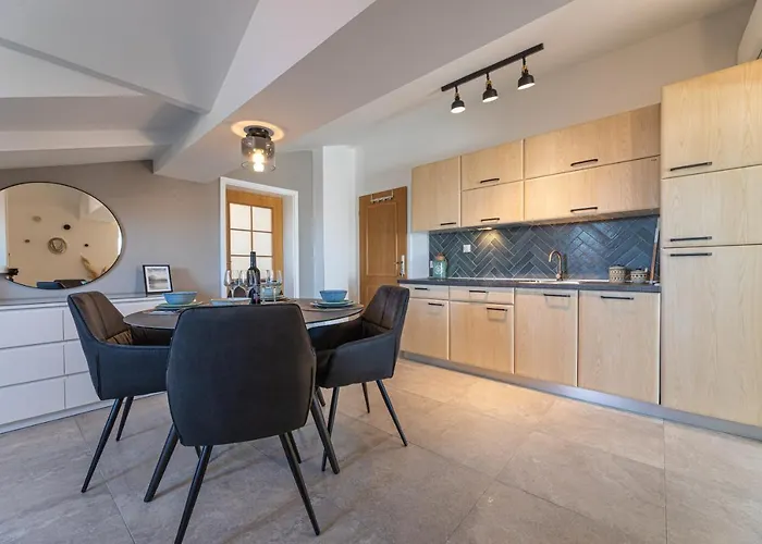 Pansion Tina Сило